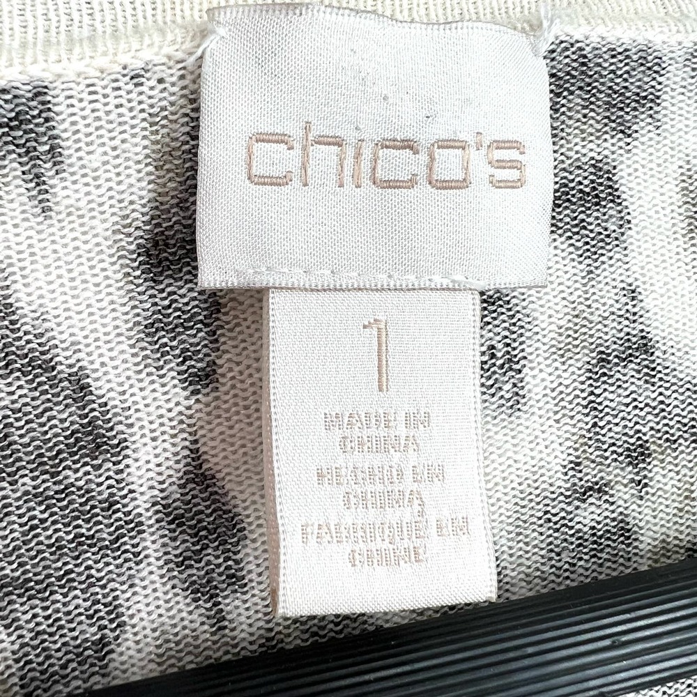 Chicos Sz 1 MEDIUM 8/10 Leopard Animal Print One Button Sweater Blouse Shirt Top - Picture 2 of 8